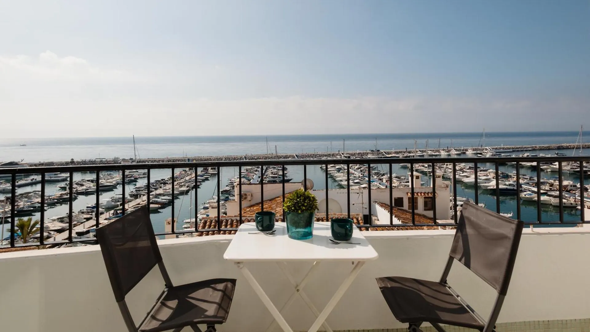 Apartment With Stunning Sea Views, Puerto Banus Marbella