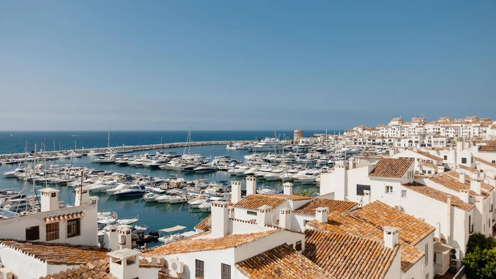 Apartment With Stunning Sea Views, Puerto Banus Marbella